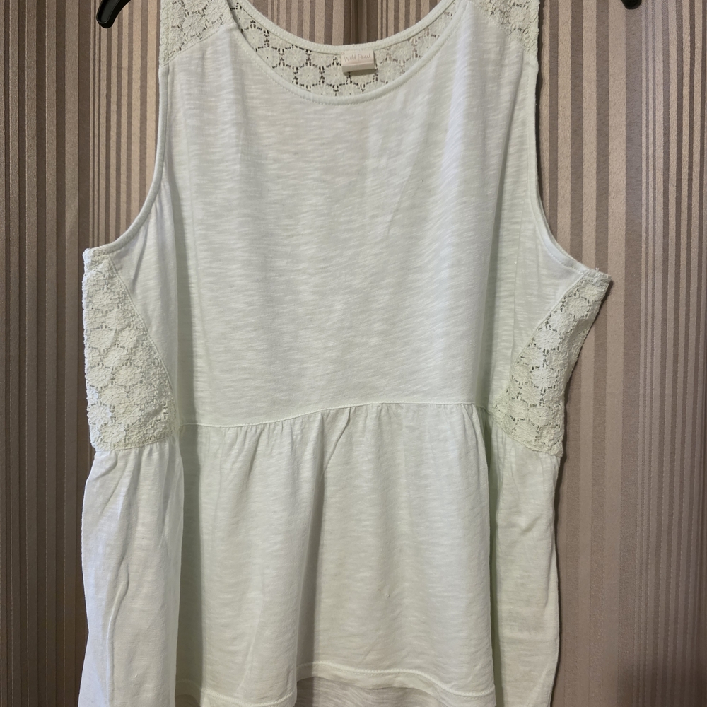 Wild Pearl White Lace Tank Top